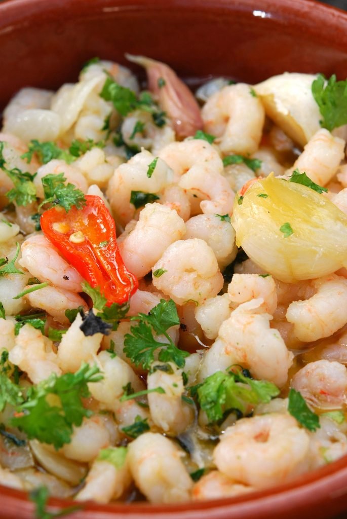 Gambas al Ajillo – Prawns in Garlic – Recipe in Spanish & English ...